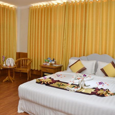 Hotel Rich Pyin Oo Lwin Extérieur photo