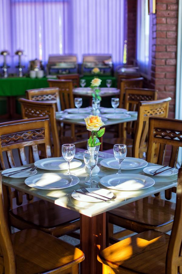 Hotel Rich Pyin Oo Lwin Extérieur photo